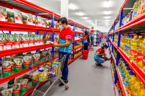 PedidosYa ofrece más de 200 productos de supermercado  a mitad de precio