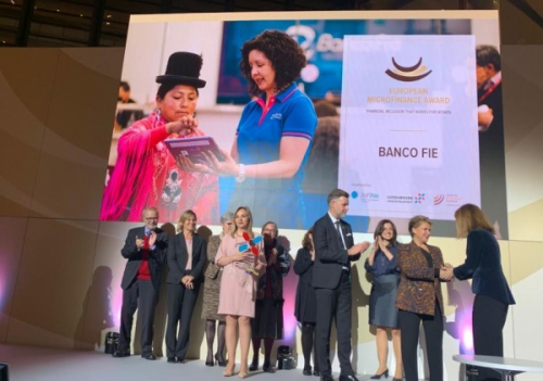 Banco FIE ganador del Premio Europeo de las Microfinanzas 2022 sobre la Inclusión Financiera al Servicio de la Mujer