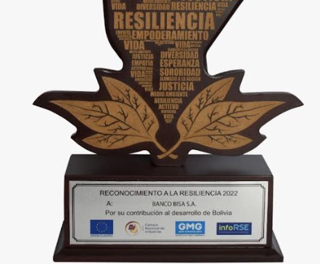 El BISA recibe el reconocimiento a la Resiliencia 2022 por su aporte en banca inclusiva y cuidado del medioambiente