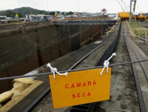 Medidas por sequía tiene a unas 134 embarcaciones atascadas en el Canal de Panamá