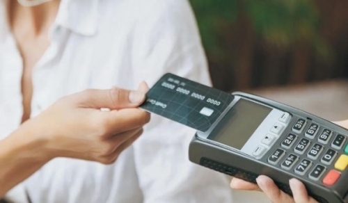 Regulador mexicano detecta barreras de competencia en mercado de procesamiento de pagos con tarjeta