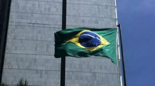 Brasil eleva el salario mínimo a un monto equivalente a US$ 293 para el próximo año