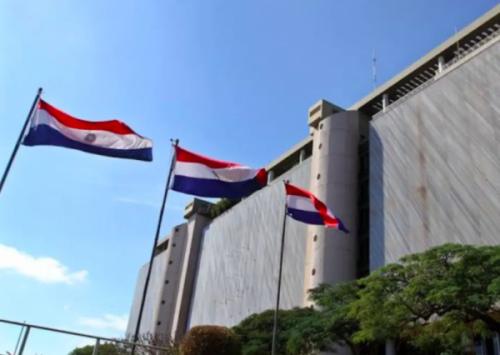 Al Banco Central de Paraguay le sobran dólares y no tiene lugar para almacenarlos