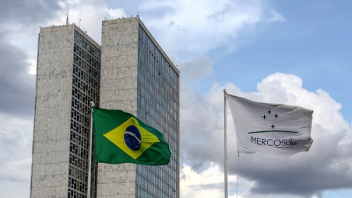 El ministro de Economía de Brasil propone crear una moneda única para el Mercosur 