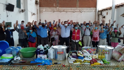 Nacional Seguros dona material de cocina y limpieza  para el comedor de la Parroquia La Santa Cruz de Trinidad
