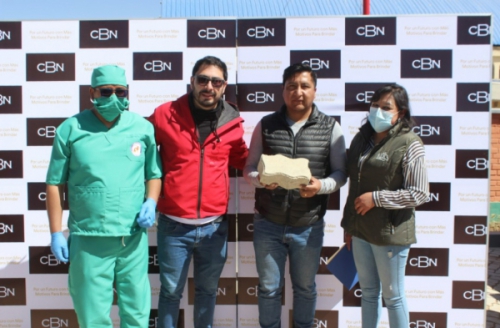 CBN dona losetas ecológicas y pallets para un albergue de animales abandonados en Oruro