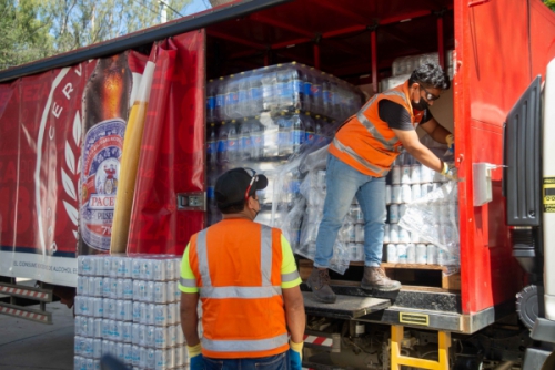 CBN entrega más de 4 mil unidades de agua al  Comando Departamental de la Policía de Tarija