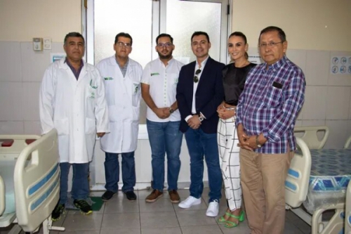 Nacional Seguros dona bomba de  infusión al Hospital San Juan de Dios