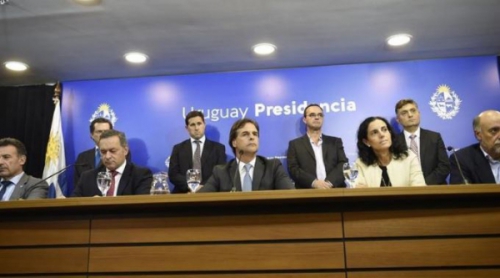 Gobierno uruguayo prevé expansión económica del 2%