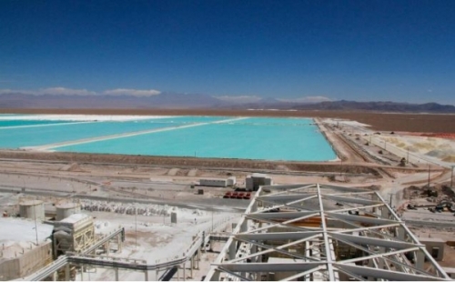 Estudio: Chile aumentó exportaciones de carbonato de litio en 581% en 2022
