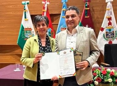 INTI recibe el Premio Chuquiago Marka por su destacado aporte a la ciencia, el desarrollo y la salud 