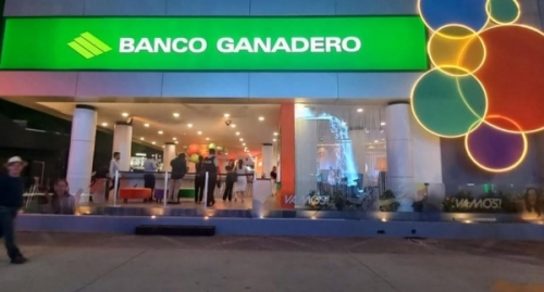 Banco Ganadero recibe a los visitantes de Expocruz con un stand interactivo y su nuevo programa de beneficios 