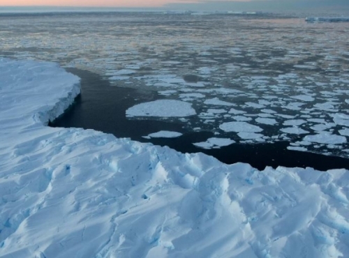 La disminución del hielo marino de la Antártida alcanzó mínimo histórico registrado