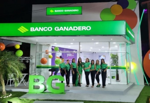 Banco Ganadero impulsa su programa Vamos! en la principal feria del Beni 