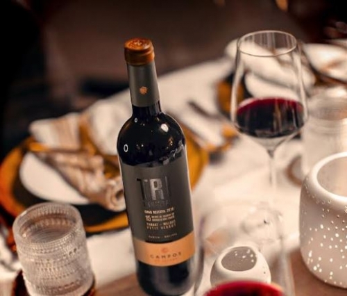 ¡Salud y felices fiestas!  Campos de Solana propone al vino más premiado de Bolivia para recibir el 2024