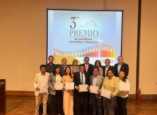 ASOBAN, en colaboración con la ANPB, premia a ganadores y a menciones de honor en el Tercer Premio de Periodismo Económico y Financiero de Bolivia