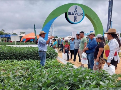 Bayer llevó a la Exposoya 2024 innovación y soluciones tecnológicas para el agro
