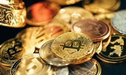 Oro vs. bitcoin: ¿cuál es la mejor inversión en tiempos de alza?