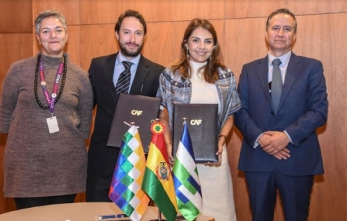 CAF y FLADES firman acuerdo para promover el desarrollo sostenible y la inclusión cultural en Bolivia
