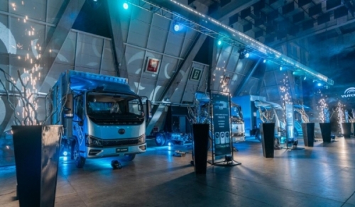 La china Yutong lanza en Chile sus camiones eléctricos y de hidrógeno