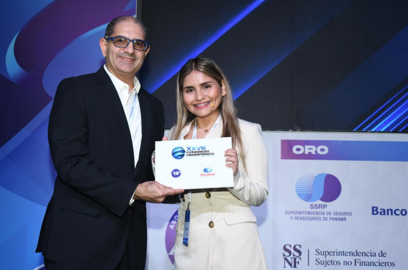 Colaboradora del Banco Económico obtiene primer lugar en el 