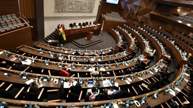 Cámara de Diputados de Bolivia anula jubilación forzosa y modifica la Ley de Pensiones