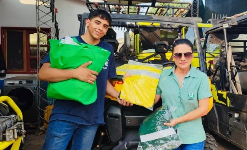 La familia Soboce brinda ayuda a comunidades afectadas por los incendios, bomberos voluntarios y diferentes agrupaciones