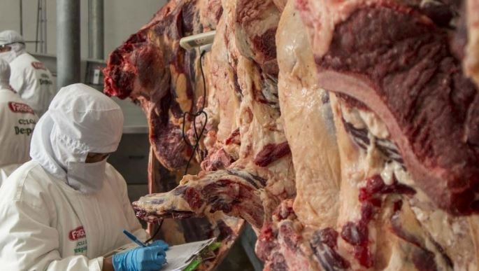 Bolivia: ganaderos de Santa Cruz podrían perder mercados de exportación de carne por bloqueos