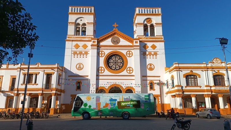 BNB continúa fortaleciendo la educación financiera en Bolivia a través de su Programa 