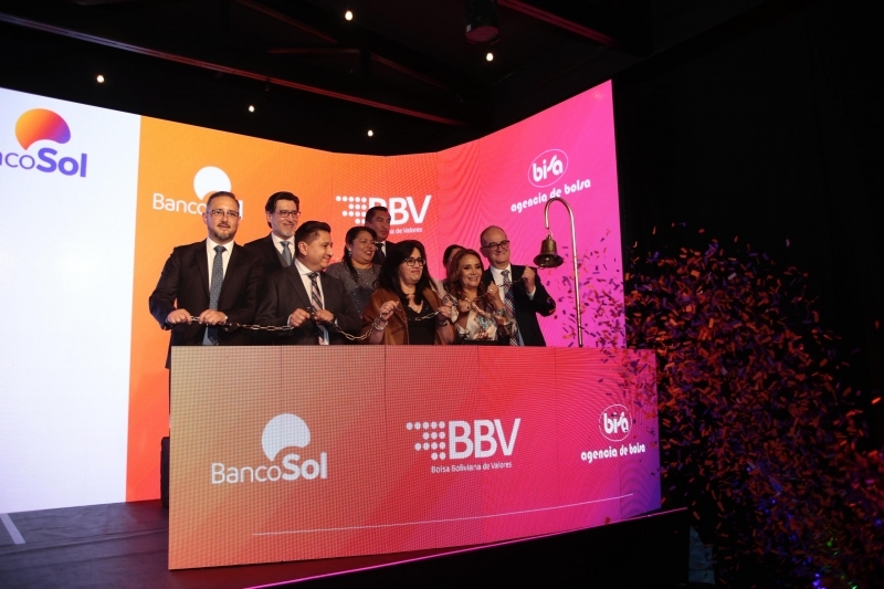 BancoSol impulsa 3.200 negocios de mujeres en Bolivia