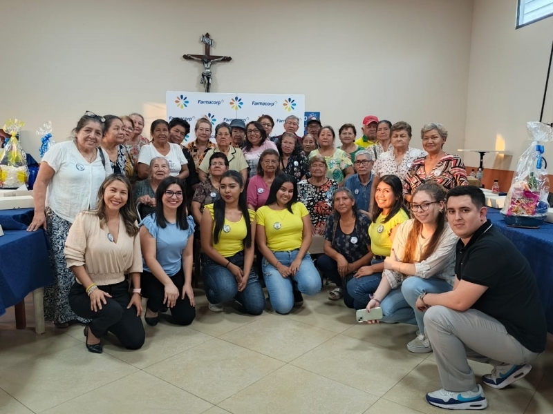 Farmacorp cerró agosto con un homenaje para adultos mayores 