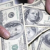 Dólar cierra la semana al alza y se ubica sobre los $955 