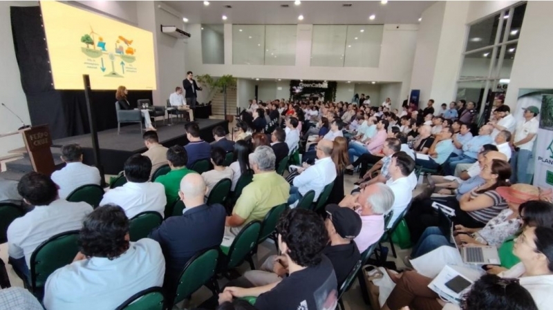 Conferencia Internacional sobre Bonos de Carbono en la Fexpocruz