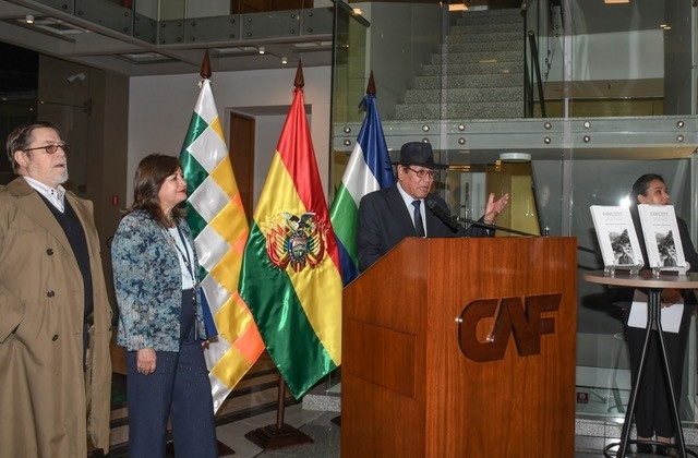 CAF rinde homenaje a Fawcett con un libro y presenta exposición fotográfica 