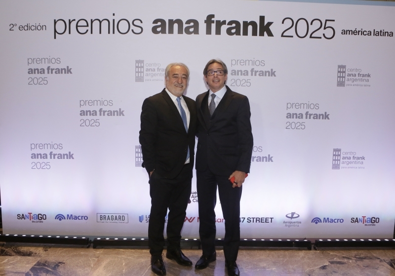 CAF recibió el Premio Ana Frank por su compromiso con los derechos humanos CAF recibió el Premio Ana Frank por su compromiso con los derechos humanos