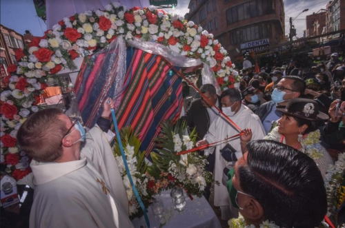 CBN entregó en donación la imagen de la  Virgen del Carmen a la zona 16 de Julio