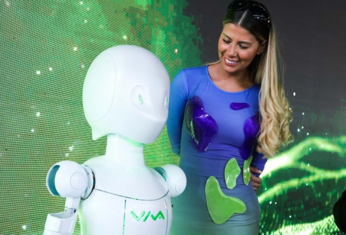 MUN, el robot que te espera en el stand de VIVA