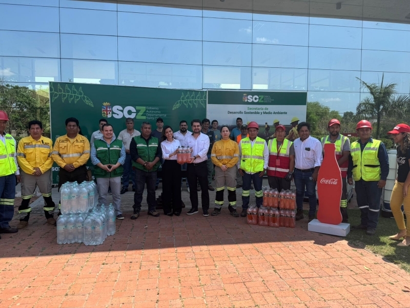 Embol entrega equipos y casi 8.000 litros de agua para combatir incendios