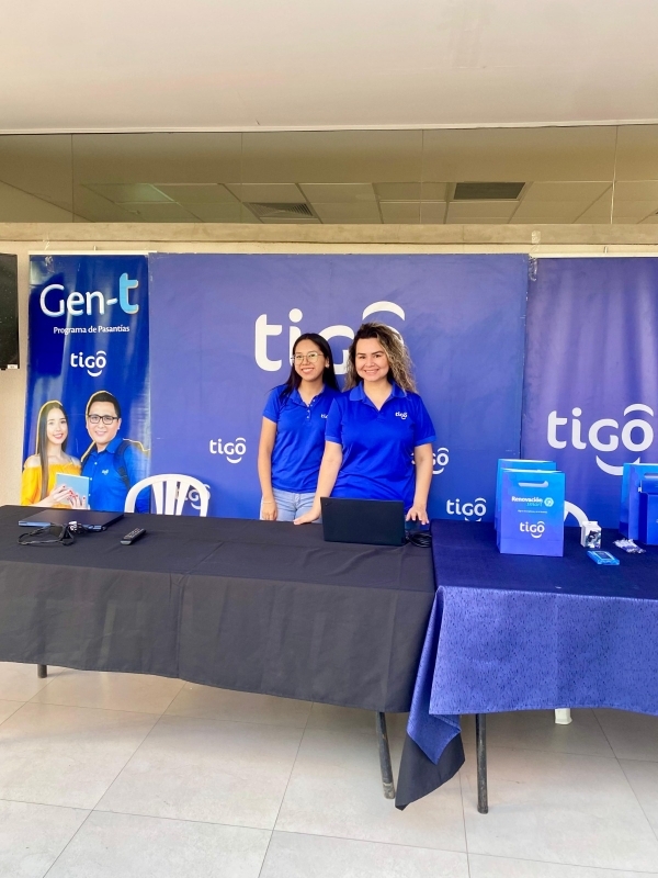 TIGO fomenta el empleo juvenil participando de ferias de empleabilidad