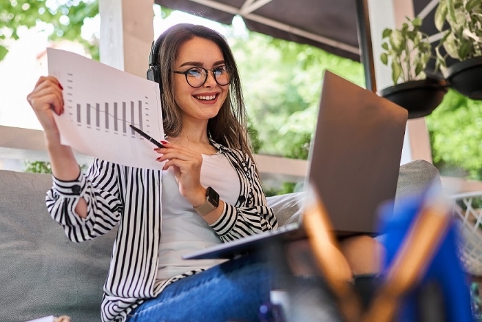 Tres claves para que más mujeres den el primer paso en las inversiones