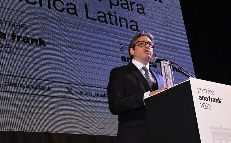 CAF recibió el Premio Ana Frank por su compromiso con los derechos humanos CAF recibió el Premio Ana Frank por su compromiso con los derechos humanos