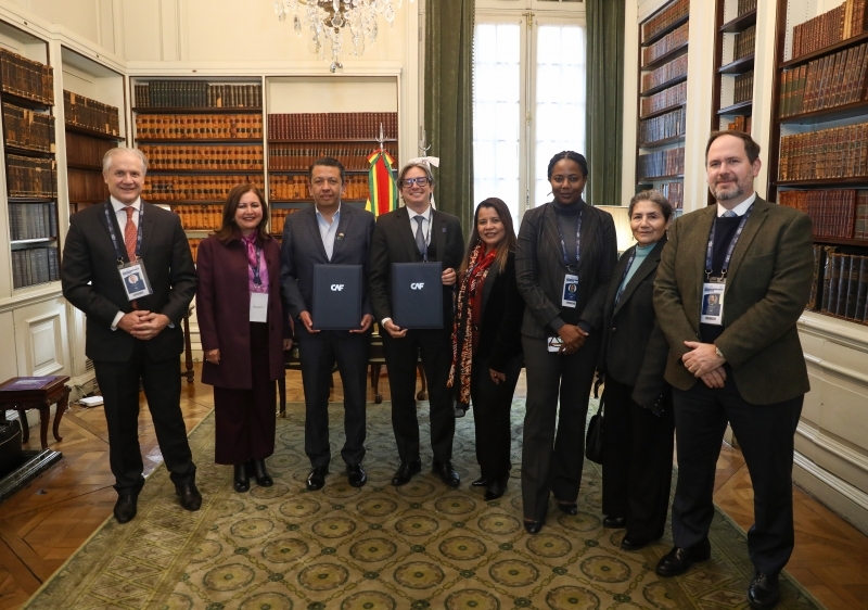 CAF firmó acuerdo de cooperación con Bolivia para integración al MERCOSUR